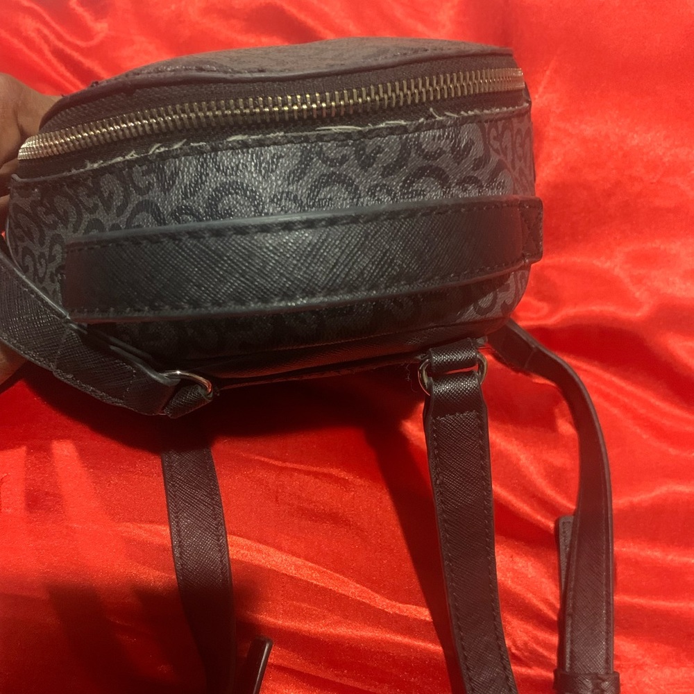 GUESS BACKPACK MINI - Picture 5 of 10
